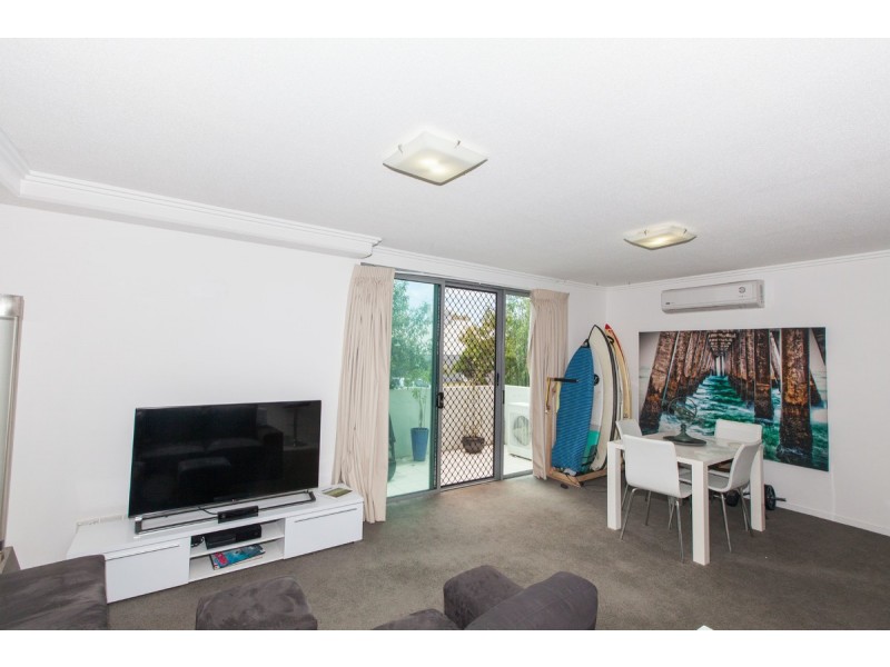 27/2 Gaven Crescent, Mermaid Beach QLD 4218