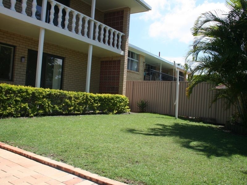 6 Sundowner Court, Mermaid Waters QLD 4218