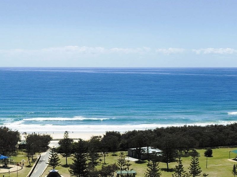 25 Surf Parade, Broadbeach QLD 4218