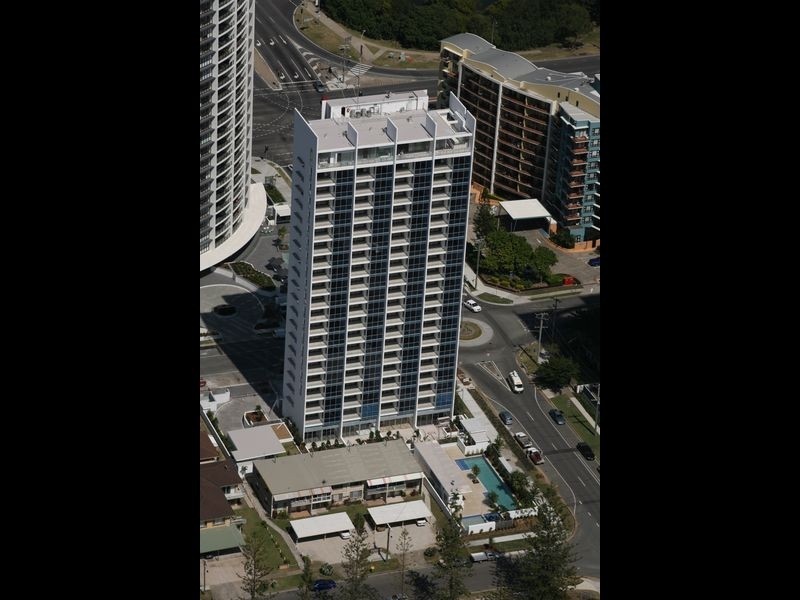 25 Surf Parade, Broadbeach QLD 4218