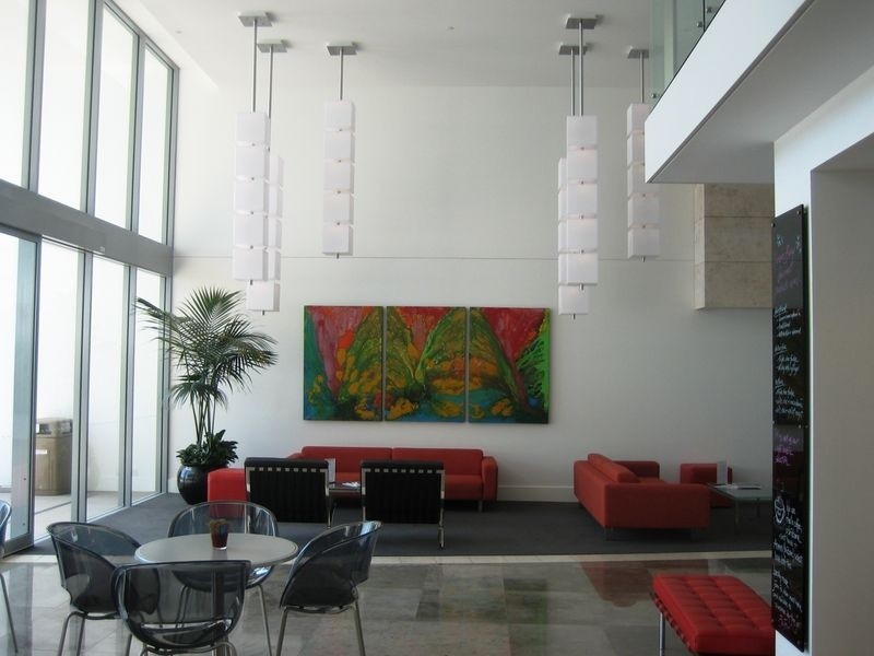 @/33 T.E Peters Drive, Broadbeach QLD 4218