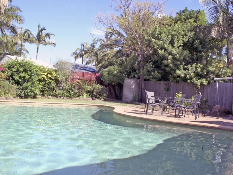 13 Splice Street, Mermaid Waters QLD 4218