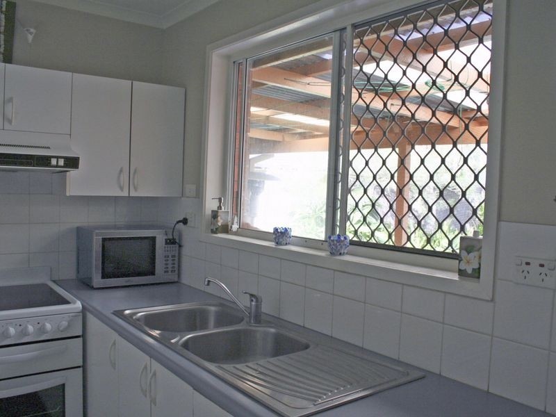 13 Splice Street, Mermaid Waters QLD 4218