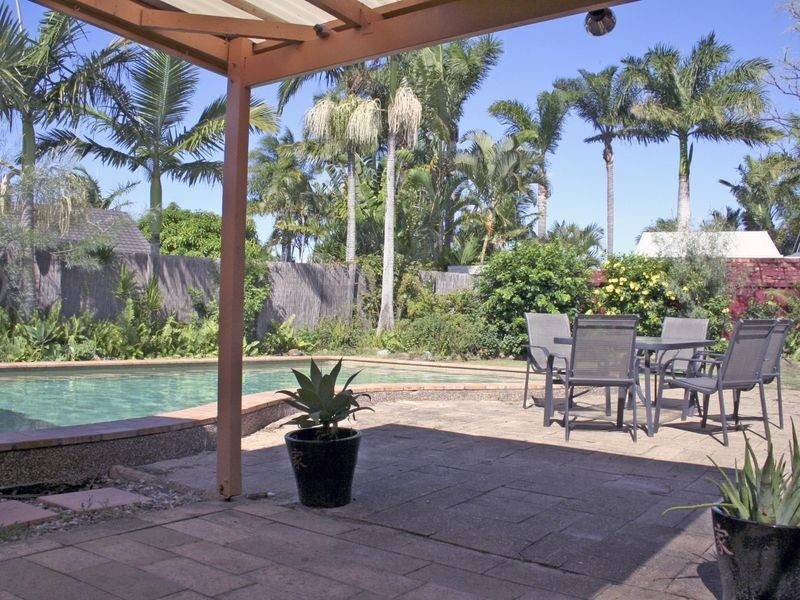 13 Splice Street, Mermaid Waters QLD 4218