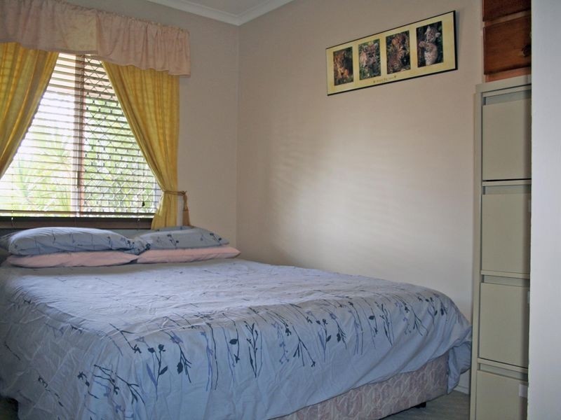 13 Splice Street, Mermaid Waters QLD 4218