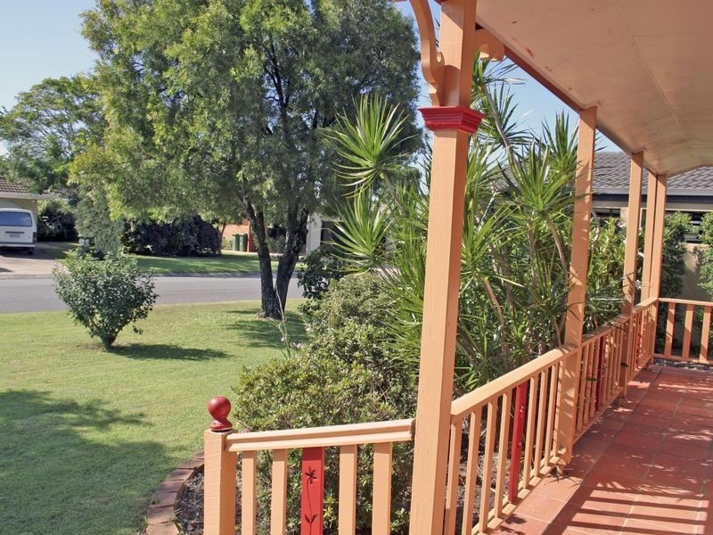 13 Splice Street, Mermaid Waters QLD 4218