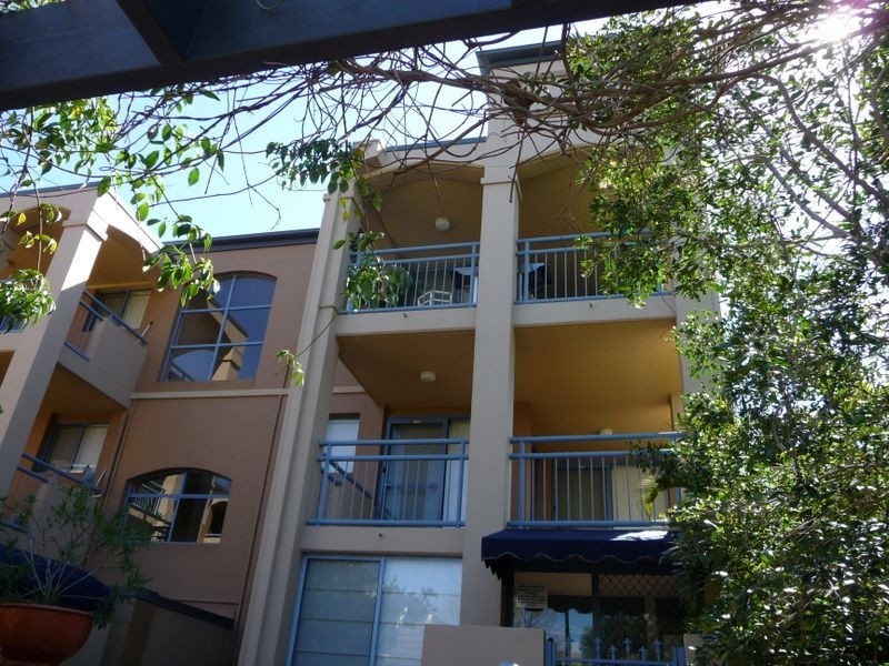13/4 Monte Carlo Avenue, Surfers Paradise QLD 4217