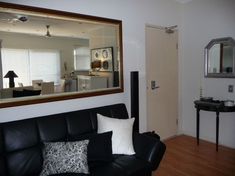 13/4 Monte Carlo Avenue, Surfers Paradise QLD 4217