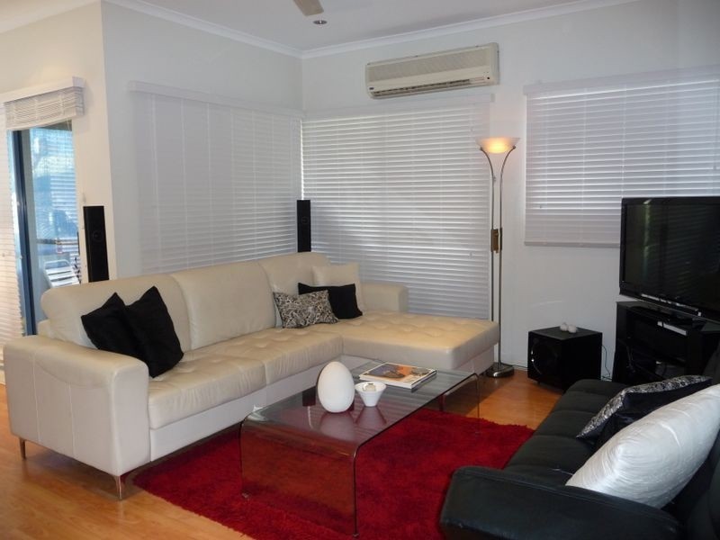 13/4 Monte Carlo Avenue, Surfers Paradise QLD 4217