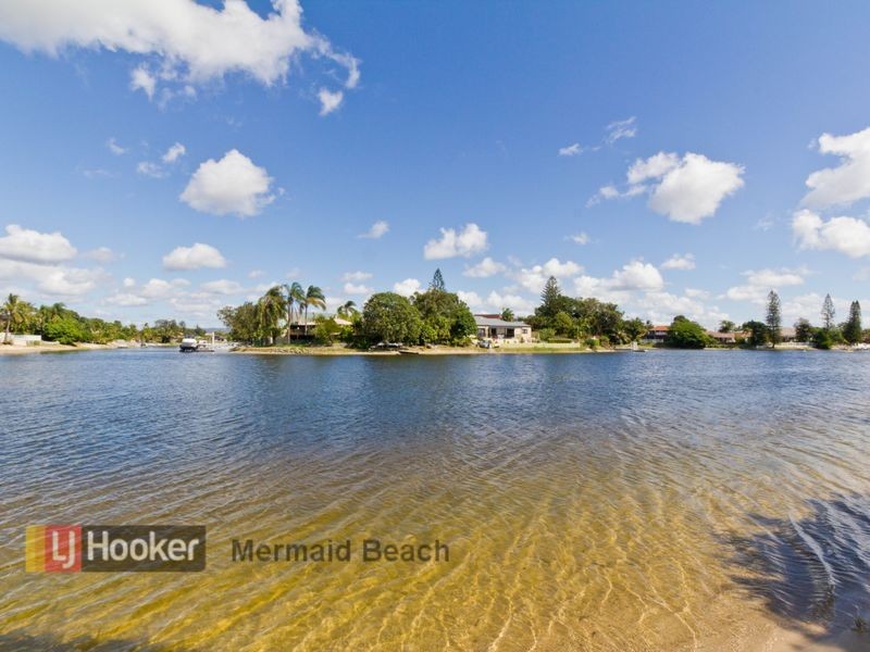60 Avanti Street, Mermaid Waters QLD 4218