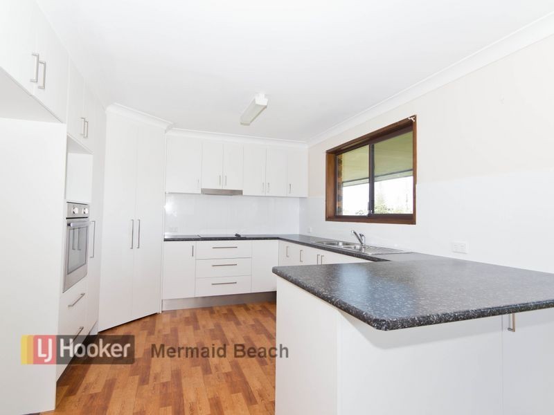 60 Avanti Street, Mermaid Waters QLD 4218