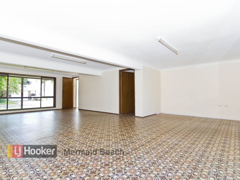 60 Avanti Street, Mermaid Waters QLD 4218