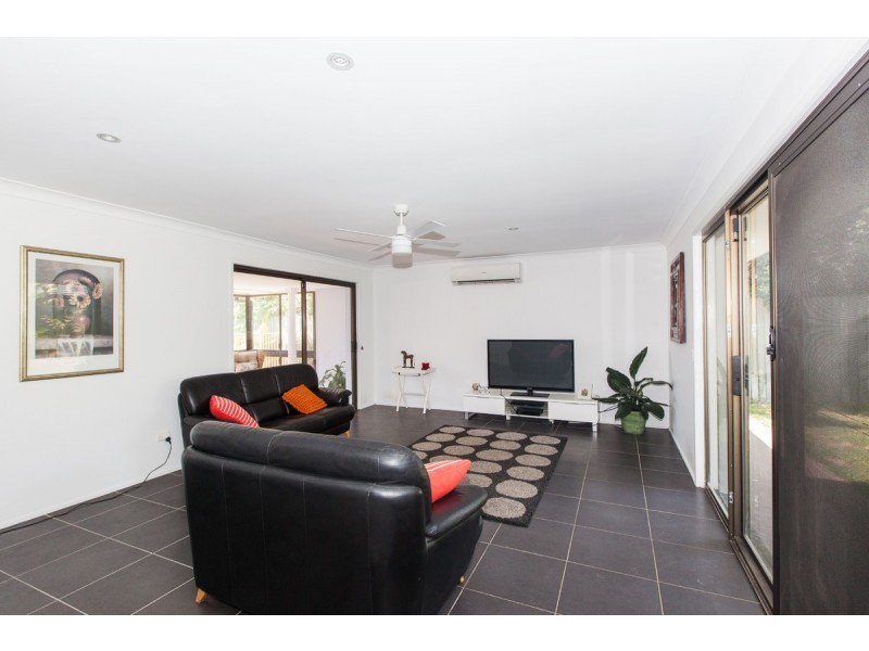 166 Markeri Street, Mermaid Waters QLD 4218