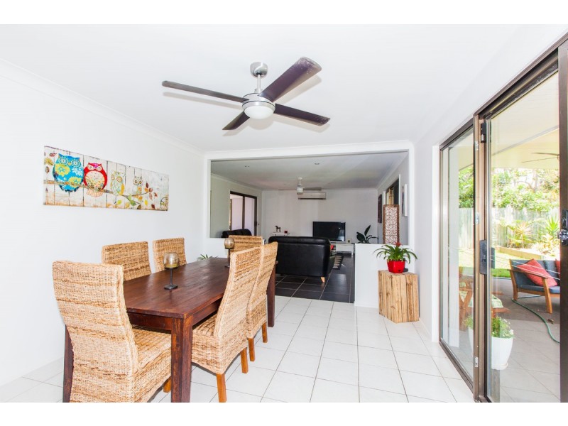 166 Markeri Street, Mermaid Waters QLD 4218