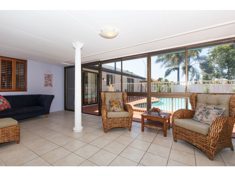 166 Markeri Street, Mermaid Waters QLD 4218