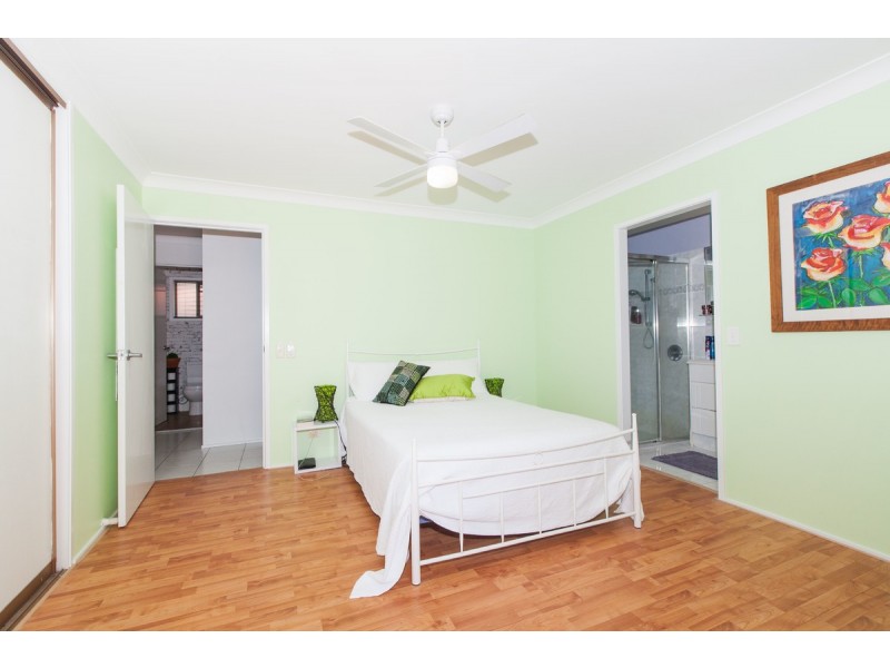 166 Markeri Street, Mermaid Waters QLD 4218