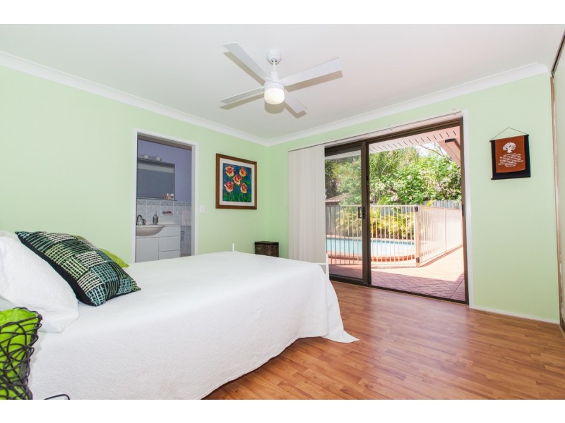 166 Markeri Street, Mermaid Waters QLD 4218