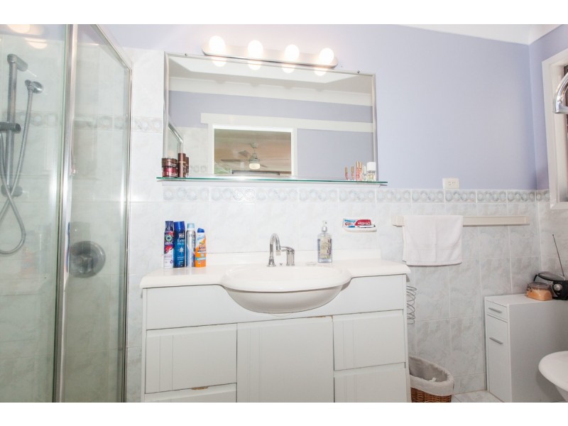 166 Markeri Street, Mermaid Waters QLD 4218