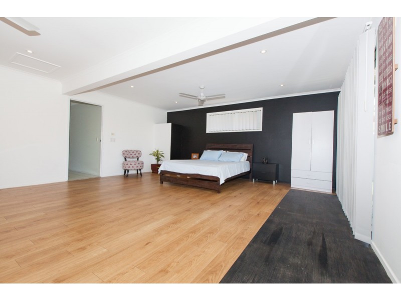 166 Markeri Street, Mermaid Waters QLD 4218