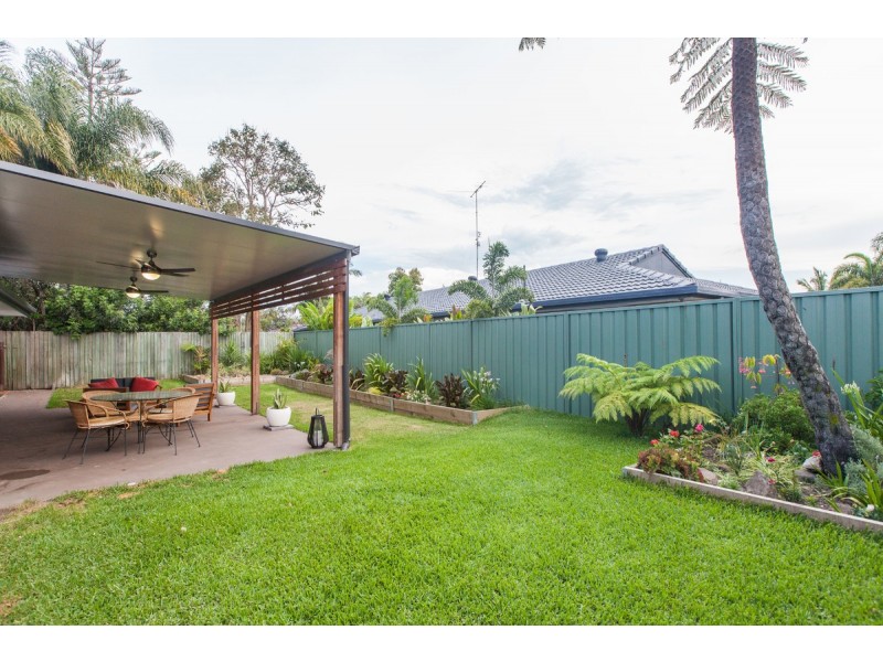 166 Markeri Street, Mermaid Waters QLD 4218