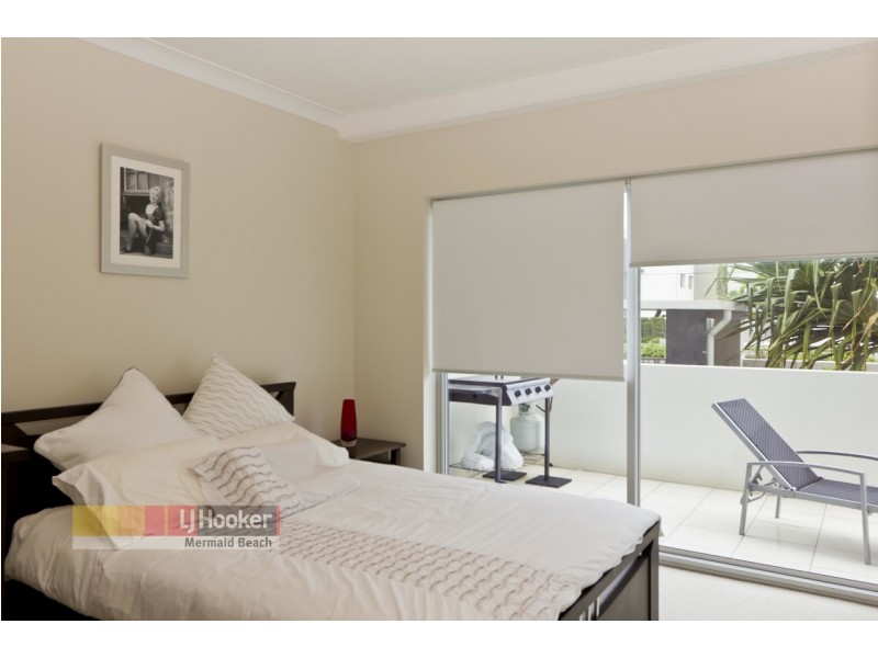 2/2312 Gold Coast Highway, Mermaid Beach QLD 4218