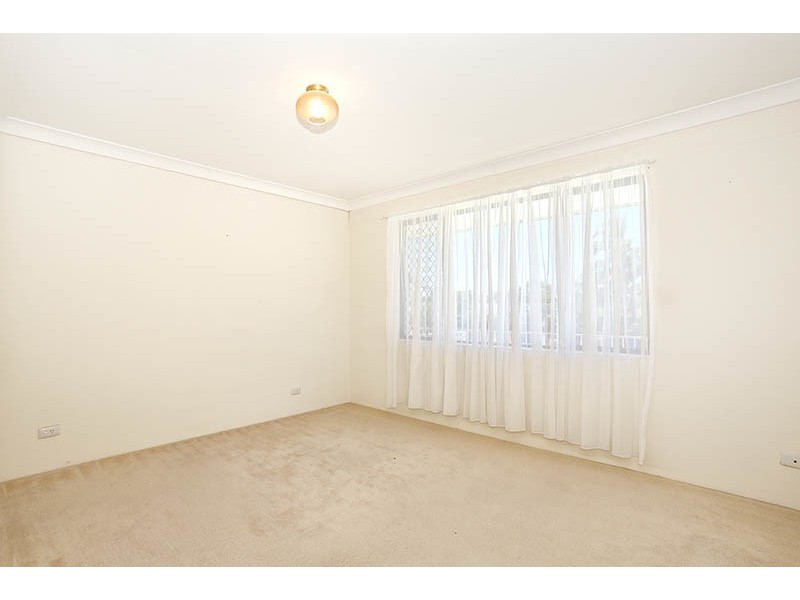 4/40 Oceanic Drive, Mermaid Waters QLD 4218