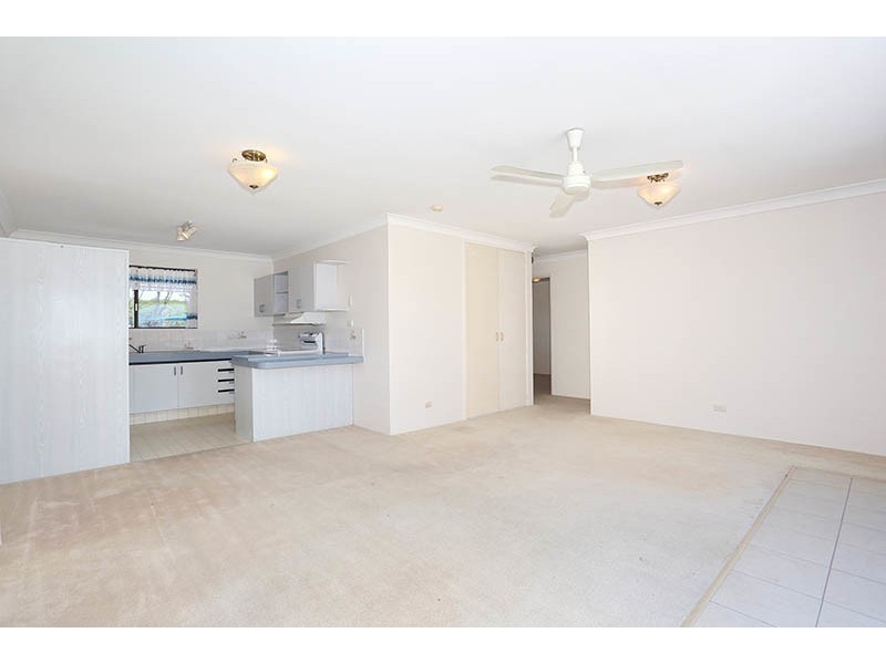 4/40 Oceanic Drive, Mermaid Waters QLD 4218