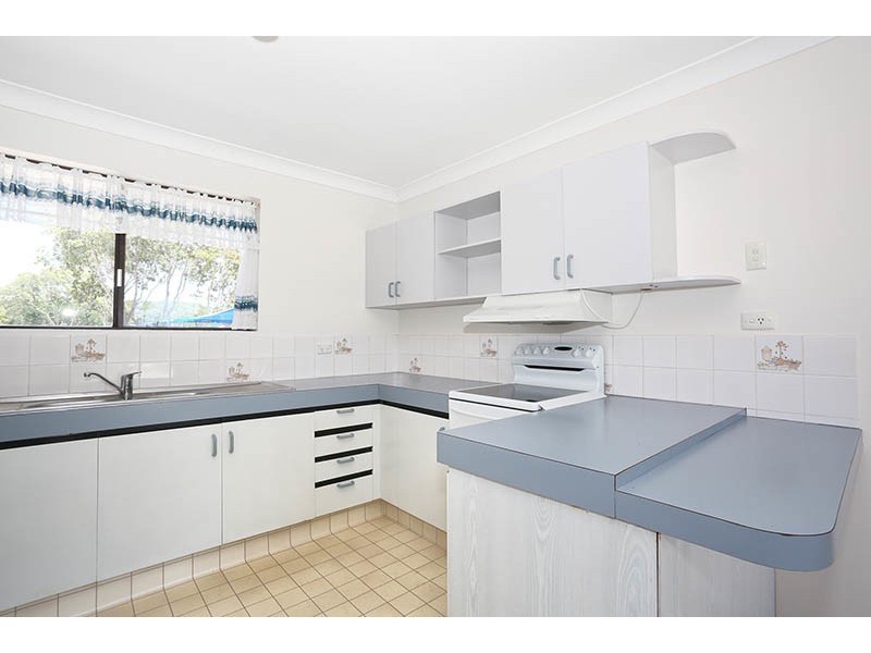 4/40 Oceanic Drive, Mermaid Waters QLD 4218