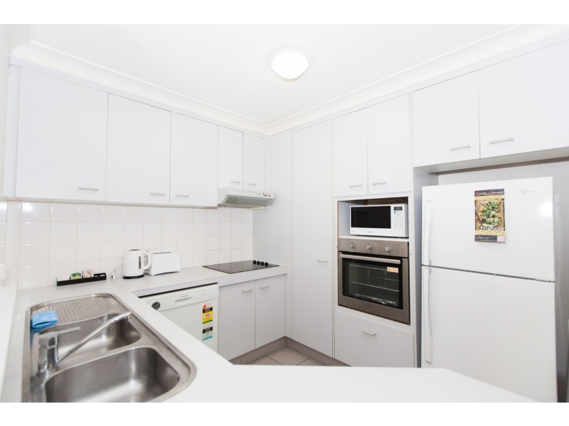 6/27 Wharf Road, Surfers Paradise QLD 4217