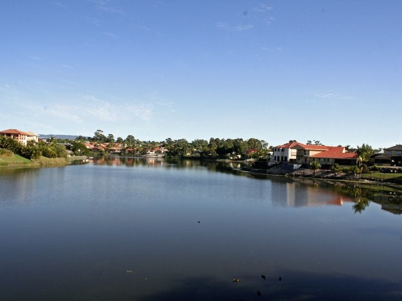 13 Manor Close, Robina QLD 4226