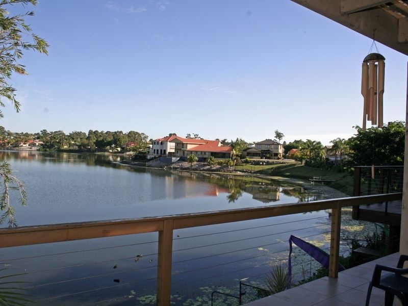13 Manor Close, Robina QLD 4226