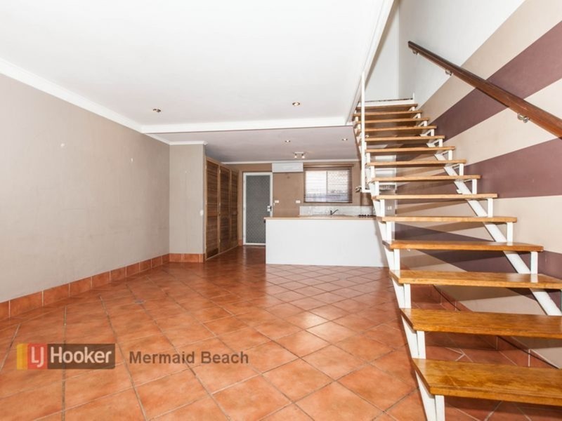 2/28 Peerless Avenue, Mermaid Beach QLD 4218