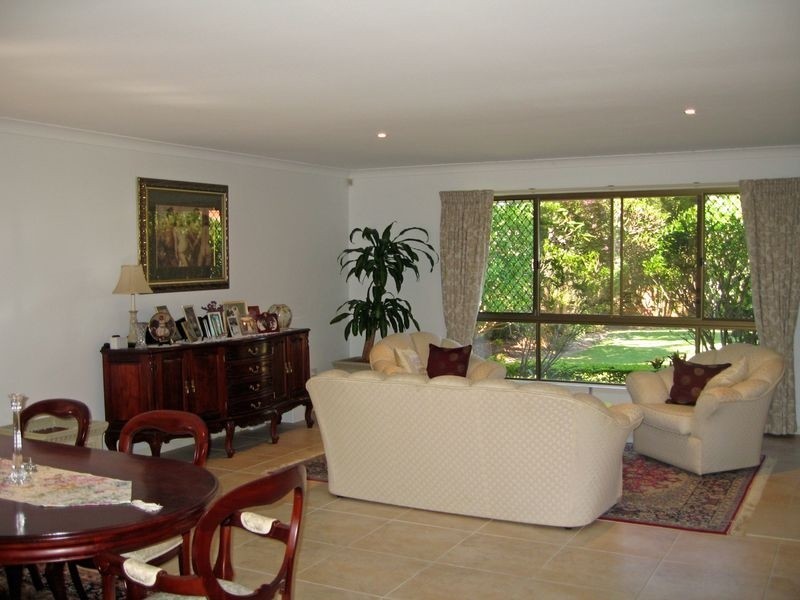 12 Winch Court, Mermaid Waters QLD 4218