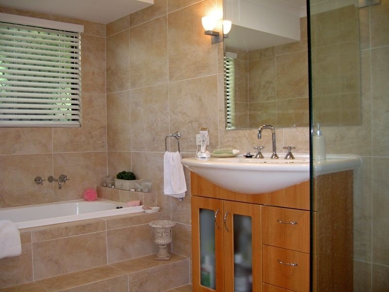 12 Winch Court, Mermaid Waters QLD 4218