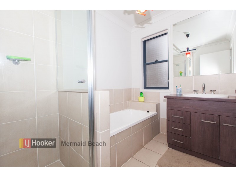 25 Bahkeeta Street, Oxenford QLD 4210