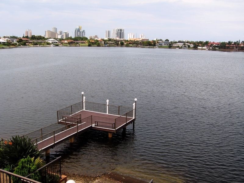 12 Lowanna Court, Mermaid Waters QLD 4218