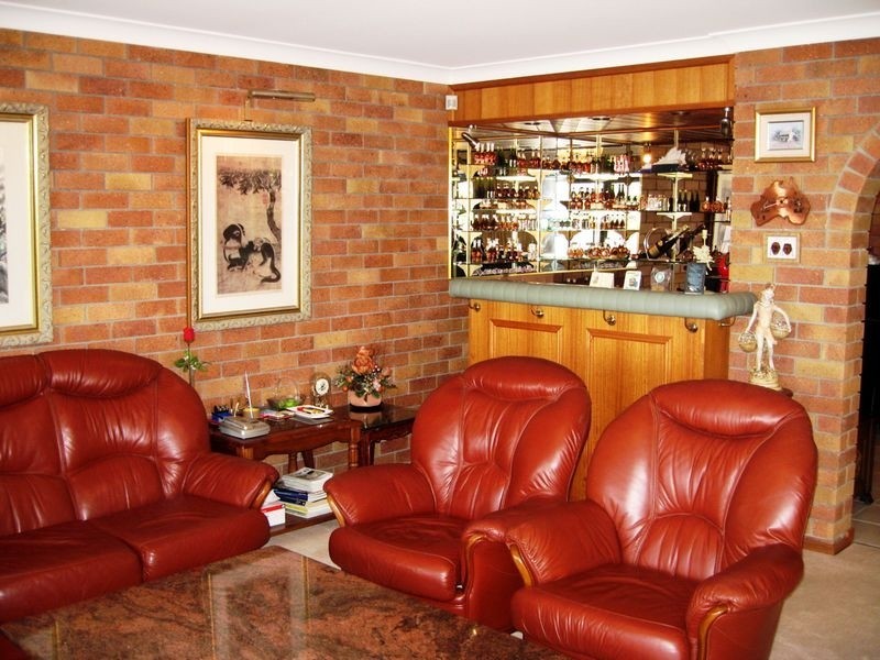 12 Lowanna Court, Mermaid Waters QLD 4218