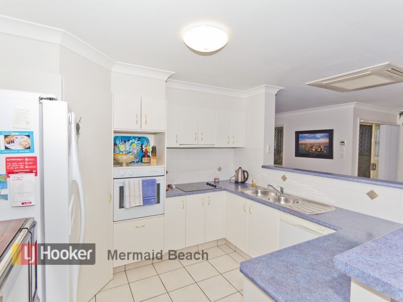 20 Robinia Ct, Robina QLD 4226