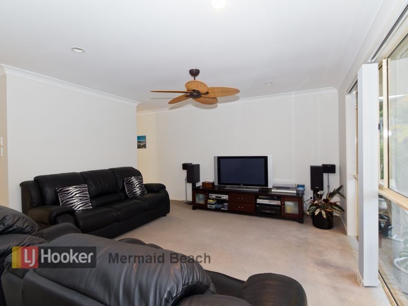 20 Robinia Ct, Robina QLD 4226