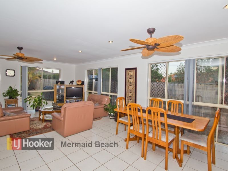 20 Robinia Ct, Robina QLD 4226