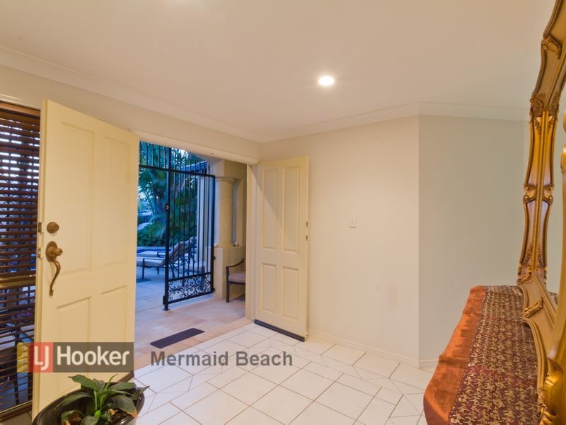 20 Robinia Ct, Robina QLD 4226