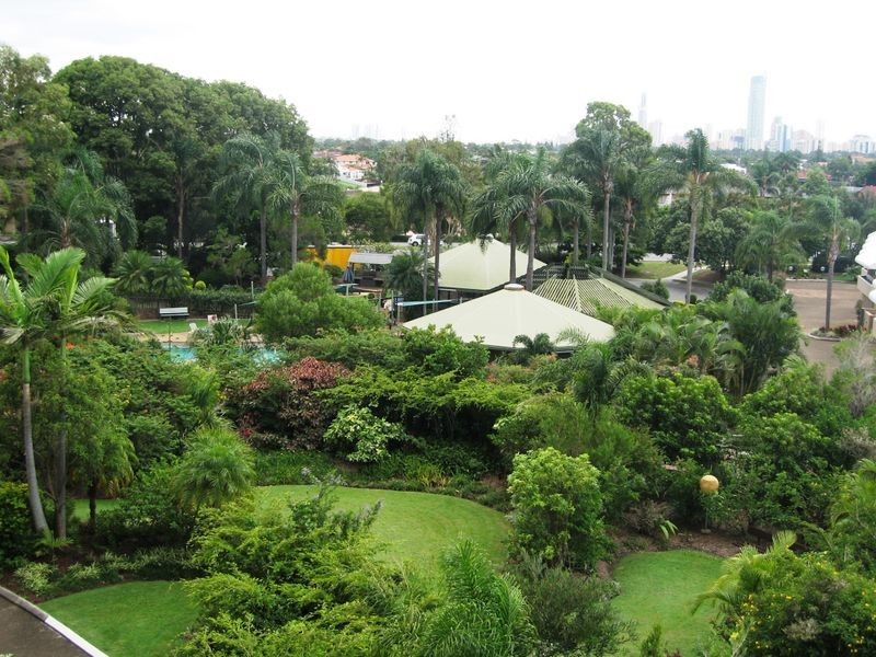 15/54 Hooker Boulevard, Mermaid Waters QLD 4218