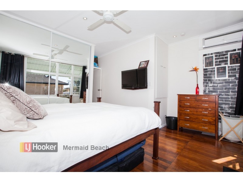 2/38 Sunbrite Avenue, Mermaid Beach QLD 4218