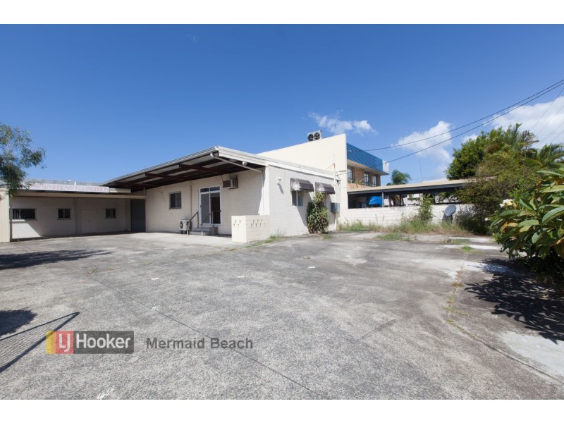 3 Brightlands Court, Mermaid Waters QLD 4218