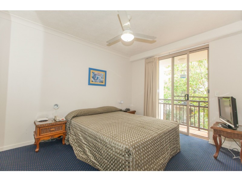 63/2360 Gold Coast Highway, Mermaid Beach QLD 4218