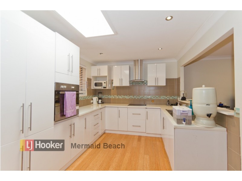 14 Caprice Court, Mermaid Waters QLD 4218
