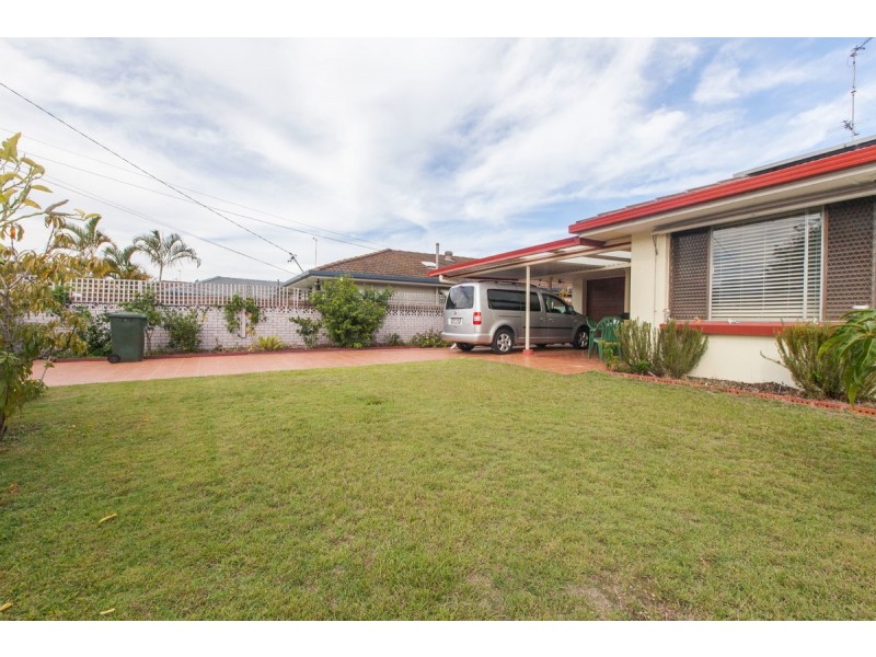 14 Caprice Court, Mermaid Waters QLD 4218