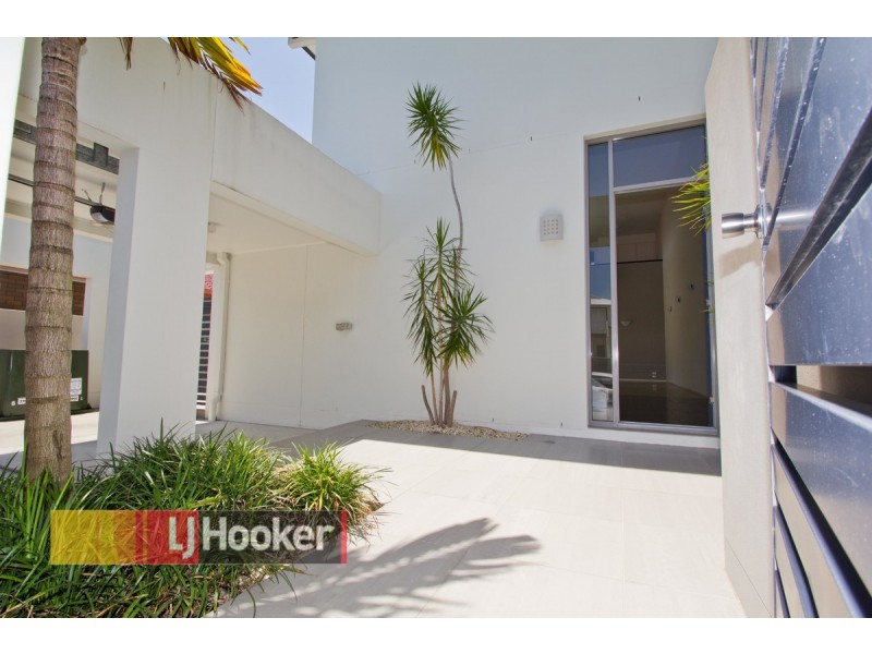 1/9 Dolphin Avenue, Mermaid Beach QLD 4218