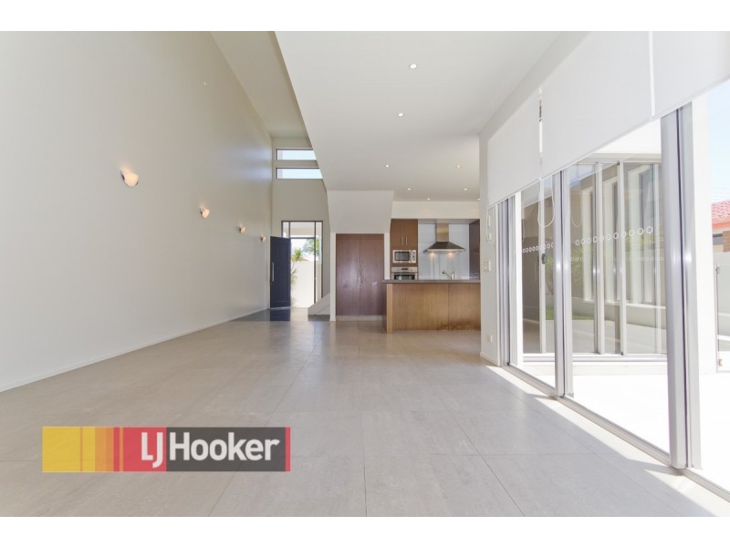 1/9 Dolphin Avenue, Mermaid Beach QLD 4218