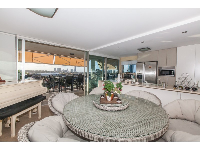 55/53 Darrambal Street, Chevron Island QLD 4217